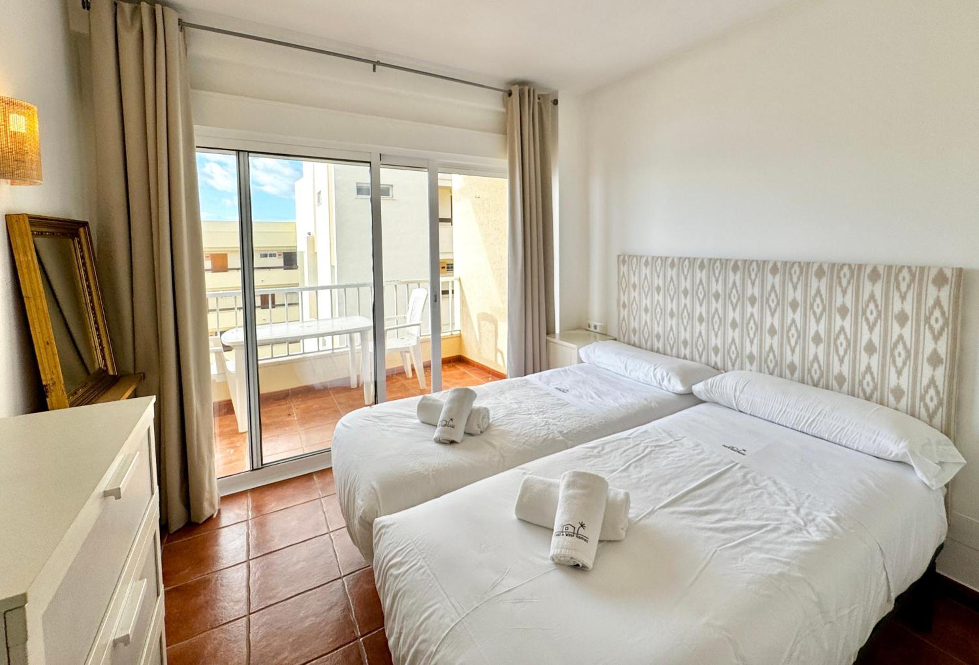 Cibeles Beachfront - Eaw Homes Marbella Kültér fotó